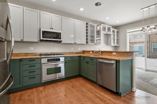 1824 Crenshaw Circle 1824, Vernon Hills, IL 60061