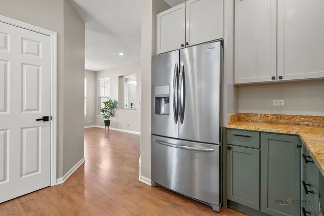 1824 Crenshaw Circle 1824, Vernon Hills, IL 60061