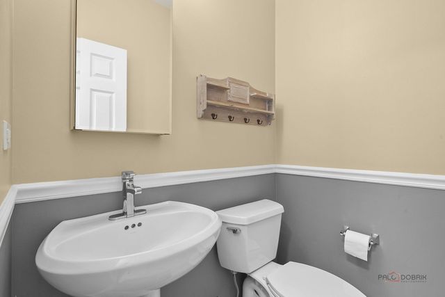 1824 Crenshaw Circle 1824, Vernon Hills, IL 60061