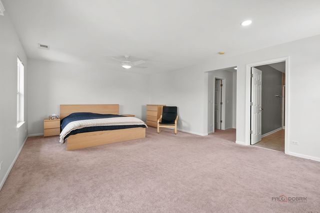 1824 Crenshaw Circle 1824, Vernon Hills, IL 60061