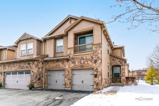 1824 Crenshaw Circle 1824, Vernon Hills, IL 60061