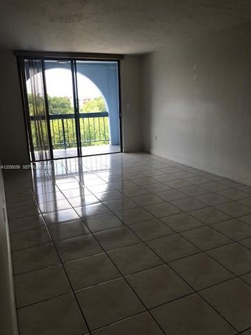 9440 Fontainebleau Blvd 514, Miami, FL 33172