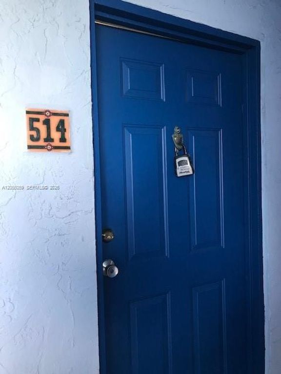9440 Fontainebleau Blvd 514, Miami, FL 33172