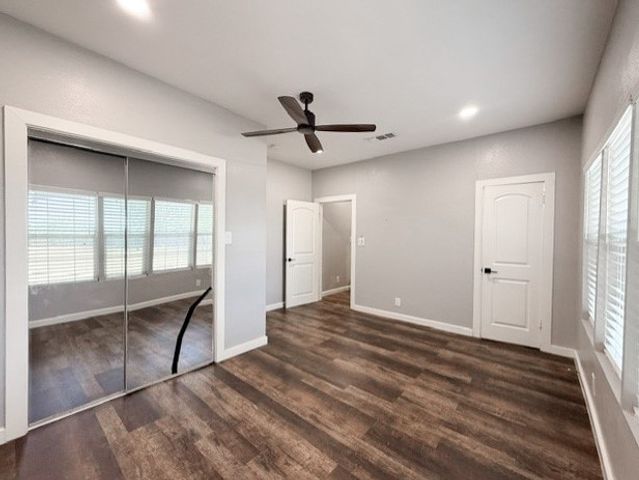 315 W Market Street, Mabank, TX 75147