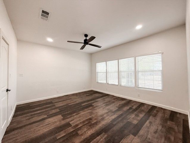 315 W Market Street, Mabank, TX 75147