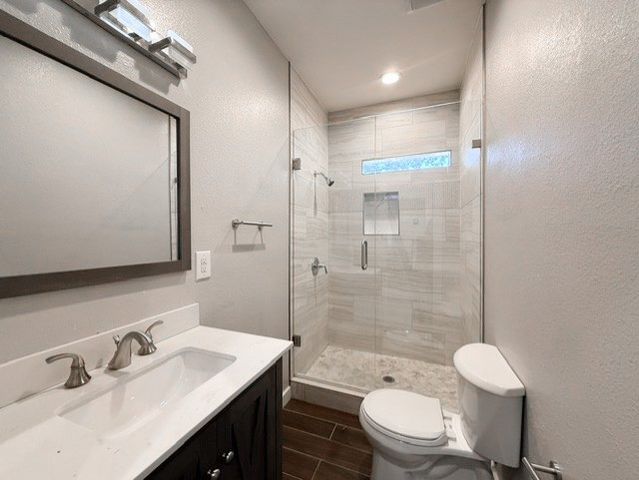 315 W Market Street, Mabank, TX 75147