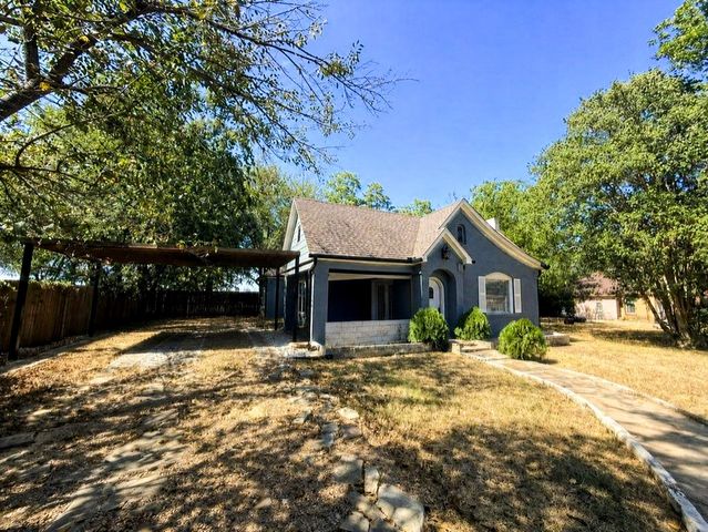 315 W Market Street, Mabank, TX 75147
