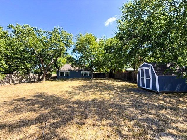 315 W Market Street, Mabank, TX 75147