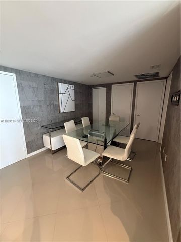 465 Brickell Ave 619, Miami, FL 33131