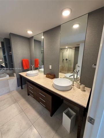 465 Brickell Ave 619, Miami, FL 33131