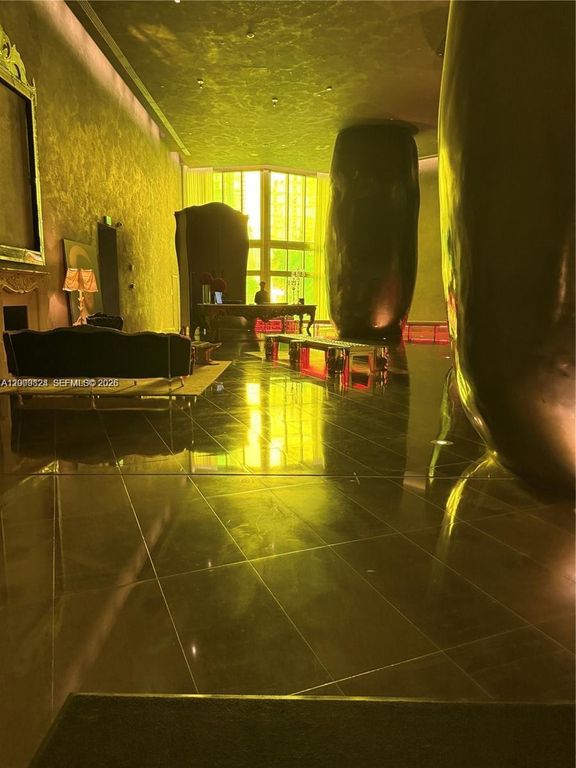 465 Brickell Ave 619, Miami, FL 33131