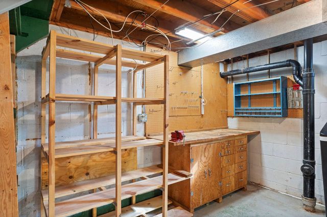 3170 Walnut Grove Lane N, Plymouth, MN 55447