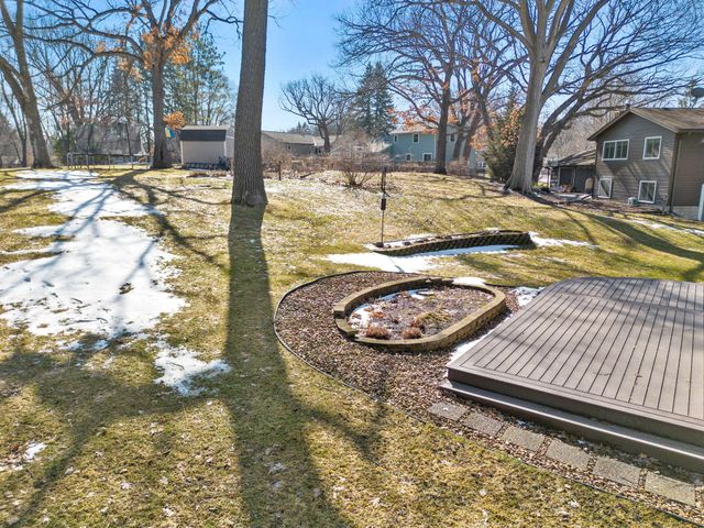 3170 Walnut Grove Lane N, Plymouth, MN 55447