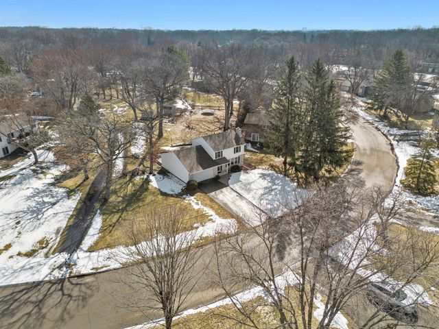 3170 Walnut Grove Lane N, Plymouth, MN 55447