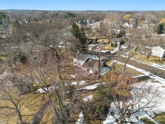 3170 Walnut Grove Lane N, Plymouth, MN 55447