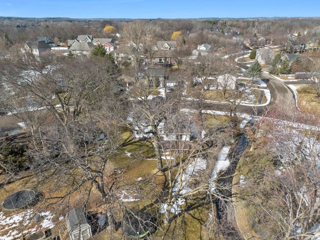 3170 Walnut Grove Lane N, Plymouth, MN 55447