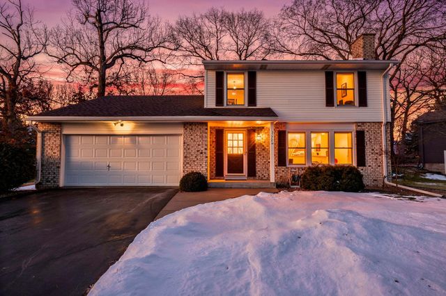 3170 Walnut Grove Lane N, Plymouth, MN 55447