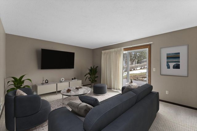 3170 Walnut Grove Lane N, Plymouth, MN 55447