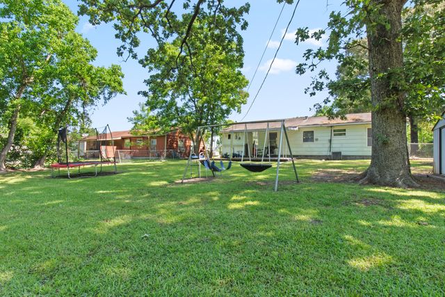 1402 Aaron Ave, Leesville, LA 71446