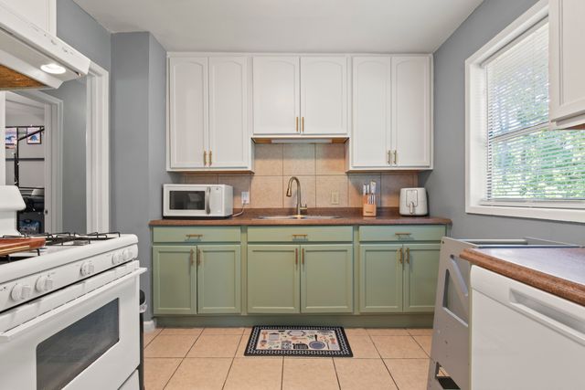 1402 Aaron Ave, Leesville, LA 71446