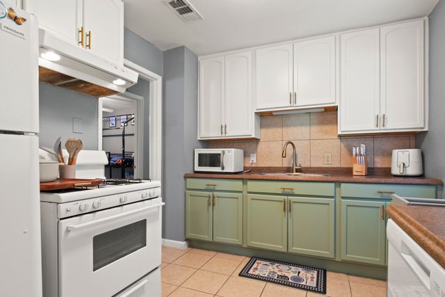 1402 Aaron Ave, Leesville, LA 71446