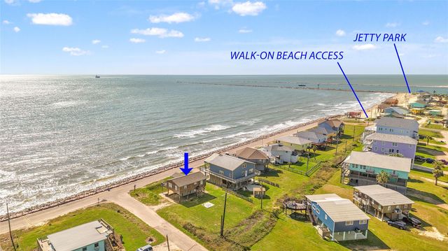 902 Beach Drive, Surfside Beach, TX 77541