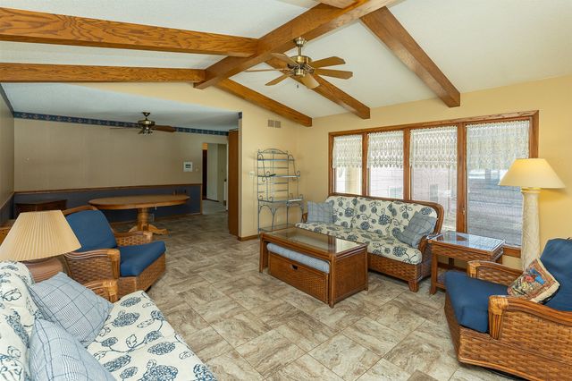 5224 NW 63rd Place, Johnston, IA 50131