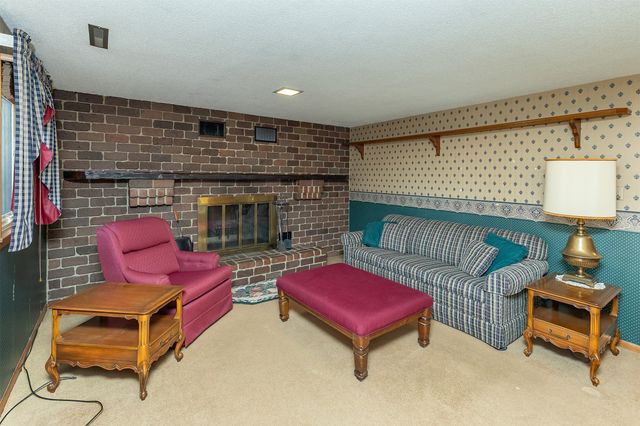 5224 NW 63rd Place, Johnston, IA 50131