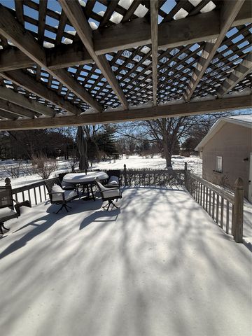 5224 NW 63rd Place, Johnston, IA 50131