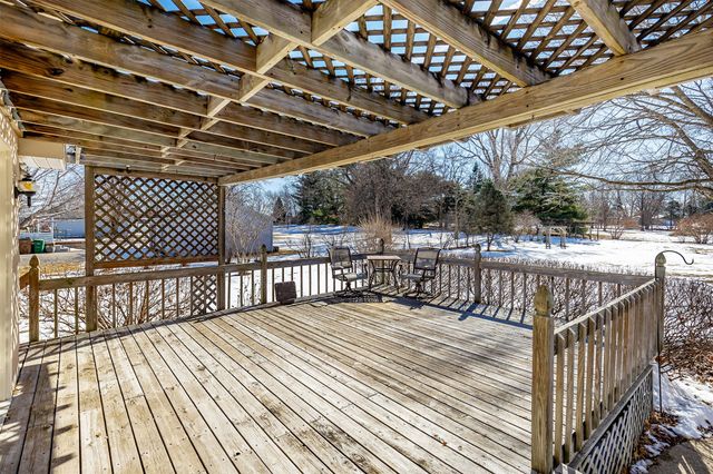 5224 NW 63rd Place, Johnston, IA 50131