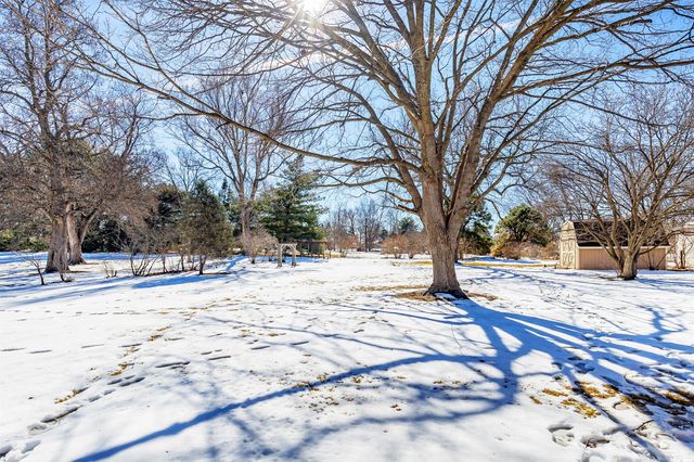 5224 NW 63rd Place, Johnston, IA 50131