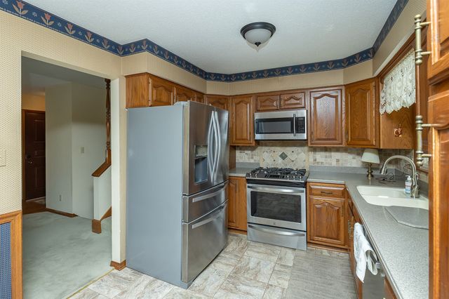 5224 NW 63rd Place, Johnston, IA 50131