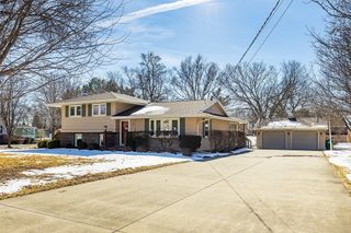 5224 NW 63rd Place, Johnston, IA 50131