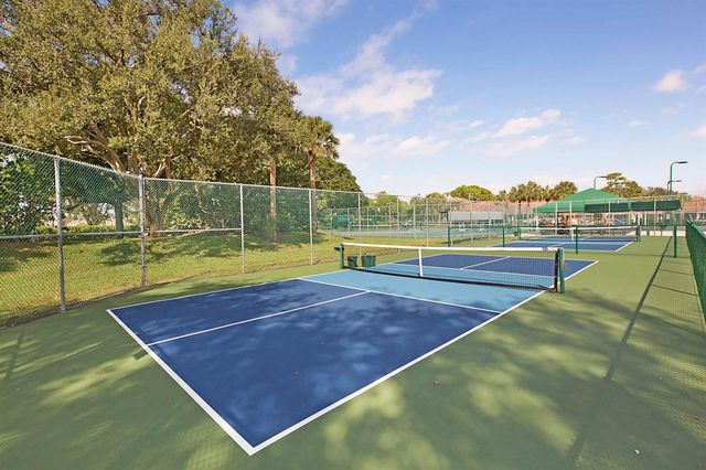 405 Harbour Pointe Way, Greenacres, FL 33413