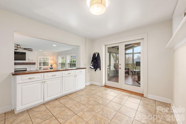 6929 Knightswood Drive, Charlotte, NC 28226