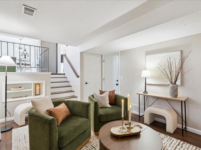 2514 W 60TH Street, Davenport, IA 52806