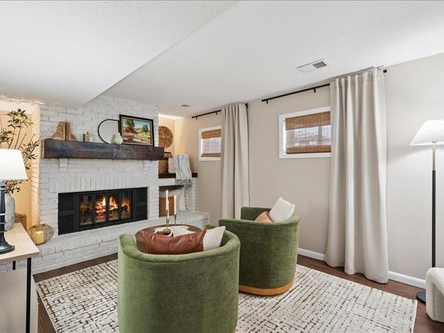 2514 W 60TH Street, Davenport, IA 52806