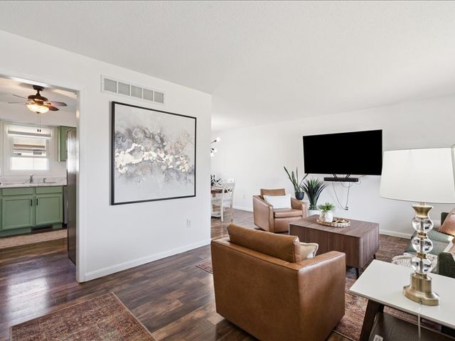 2514 W 60TH Street, Davenport, IA 52806