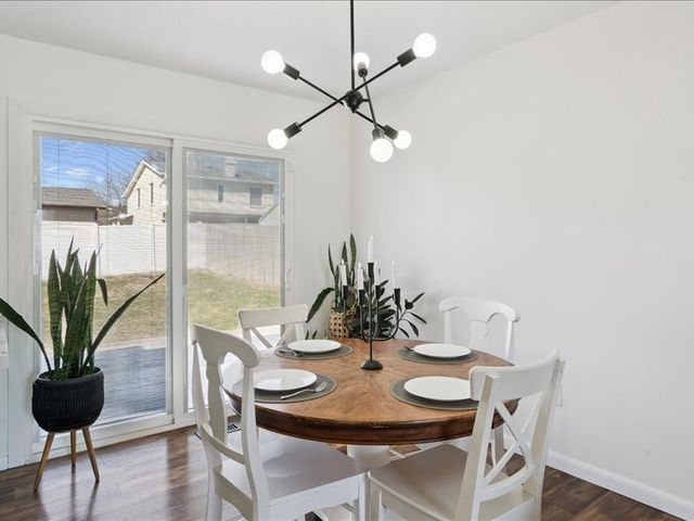 2514 W 60TH Street, Davenport, IA 52806