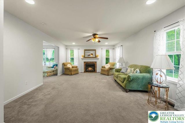 210 Swartsburo Drive, Pike, PA 18371