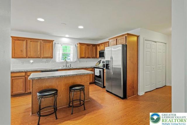 210 Swartsburo Drive, Pike, PA 18371