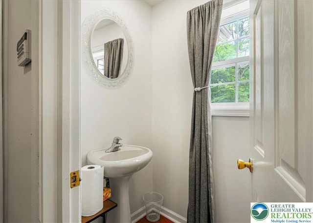 210 Swartsburo Drive, Pike, PA 18371