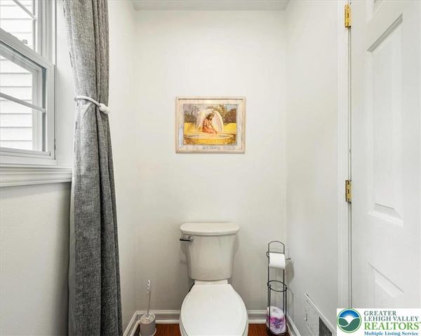 210 Swartsburo Drive, Pike, PA 18371