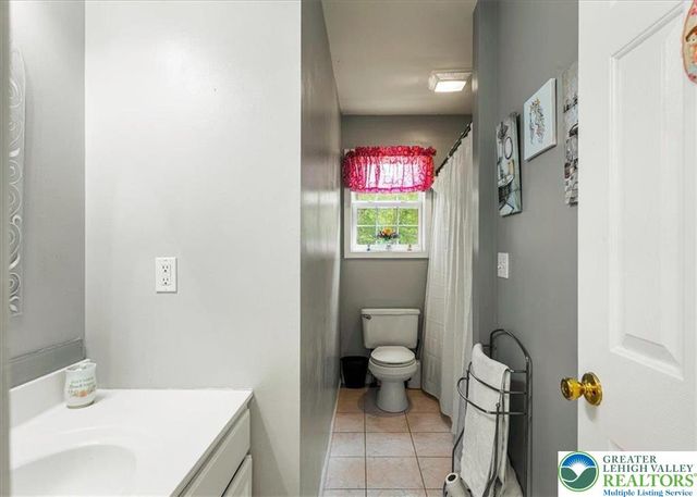 210 Swartsburo Drive, Pike, PA 18371