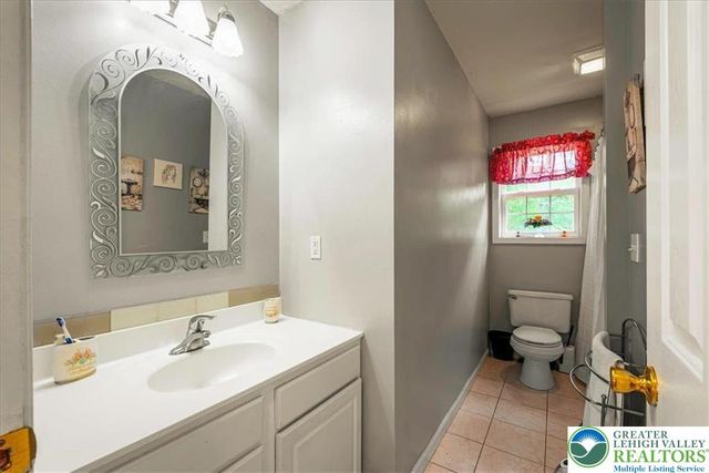 210 Swartsburo Drive, Pike, PA 18371