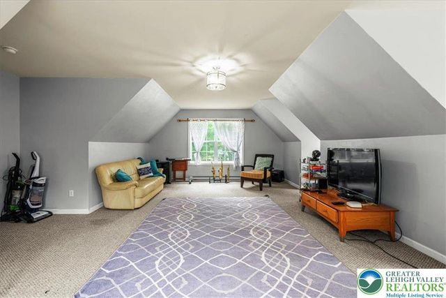 210 Swartsburo Drive, Pike, PA 18371