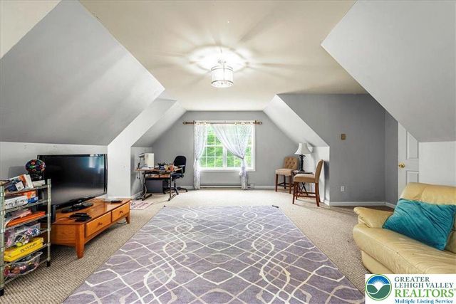 210 Swartsburo Drive, Pike, PA 18371