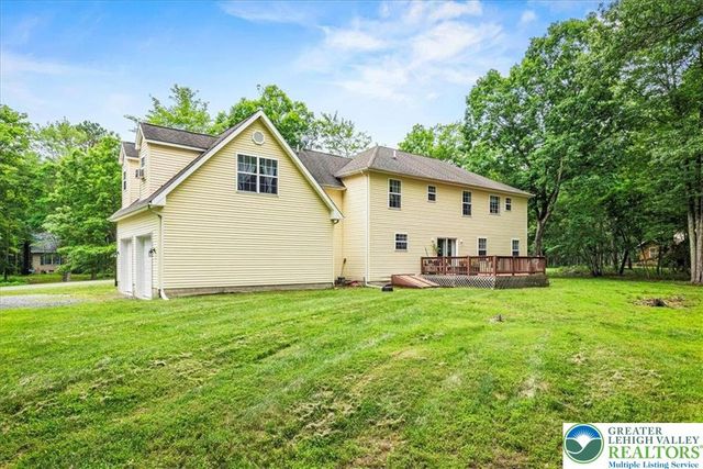 210 Swartsburo Drive, Pike, PA 18371