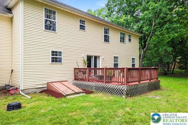 210 Swartsburo Drive, Pike, PA 18371