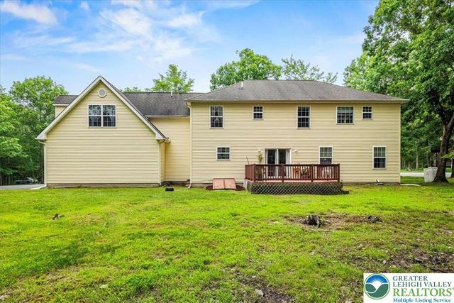 210 Swartsburo Drive, Pike, PA 18371